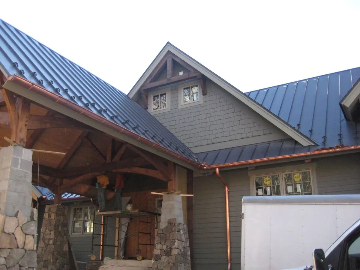 Craftsman Roofing team delivering quality roofing work in Calhoun